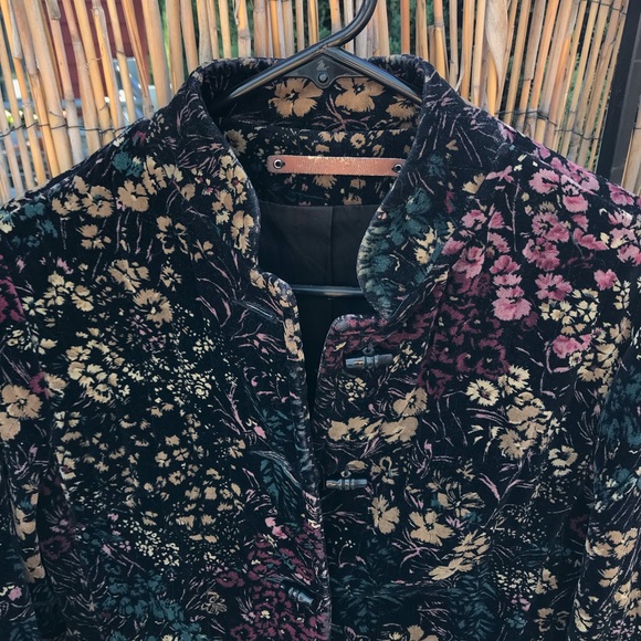 Vintage Floral Velvet Jacket - Picture 2 of 11